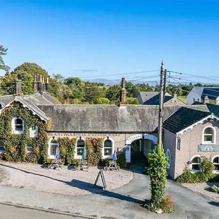 The Brantwood Hotel Penrith Extérieur photo