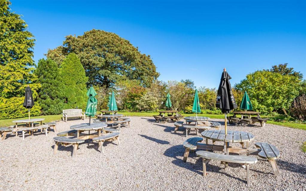 The Brantwood Hotel Penrith Extérieur photo